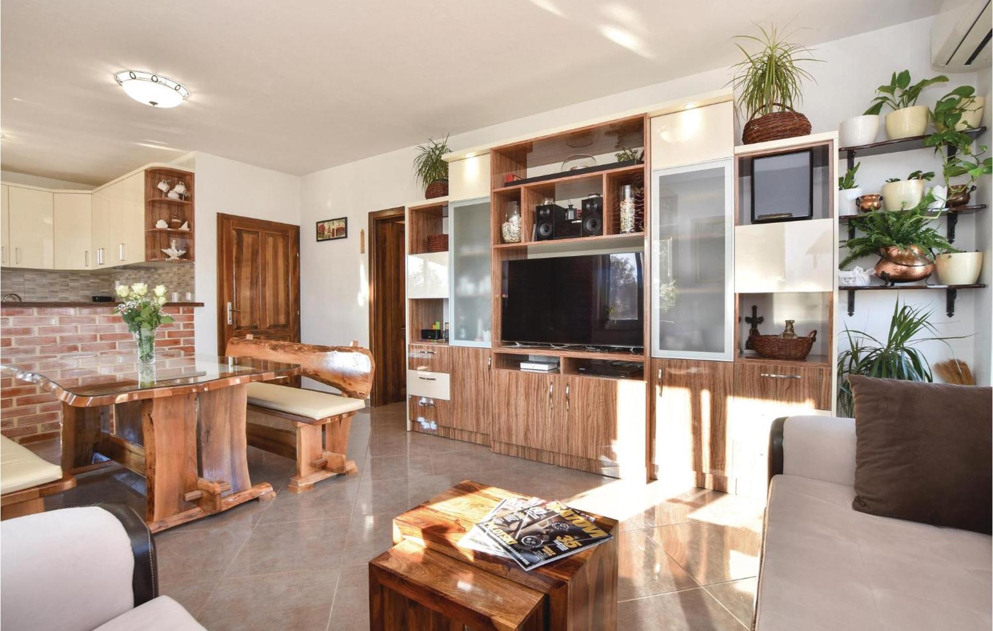 Lovely Home In Split With Jacuzzi Exterior foto